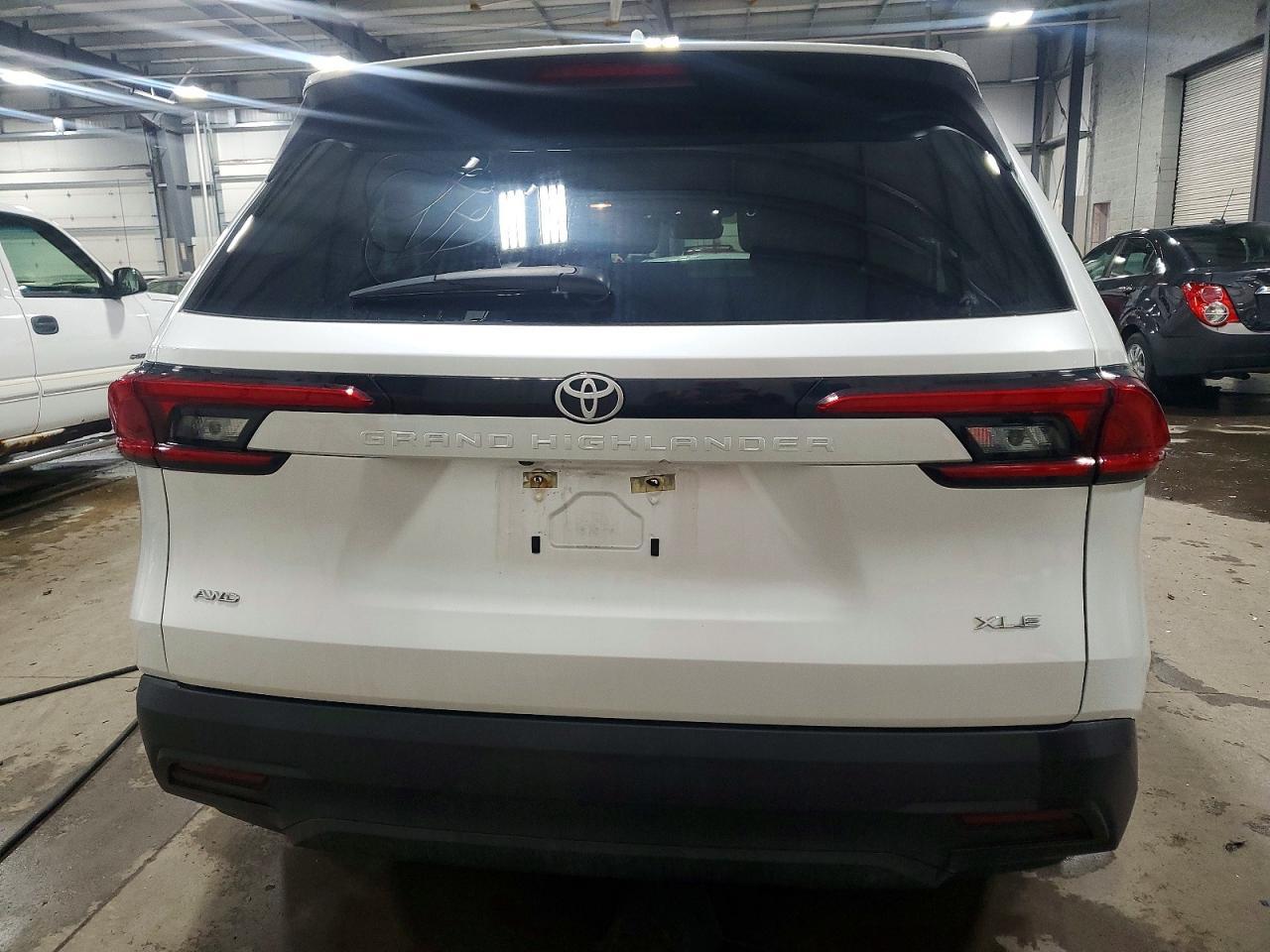 2024 Toyota Grand Highlander Xle - Фото 6