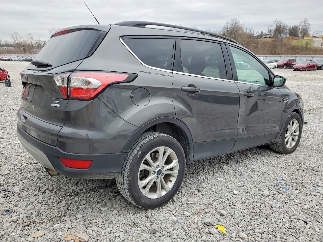 2018 Ford Escape Se - Фото 3