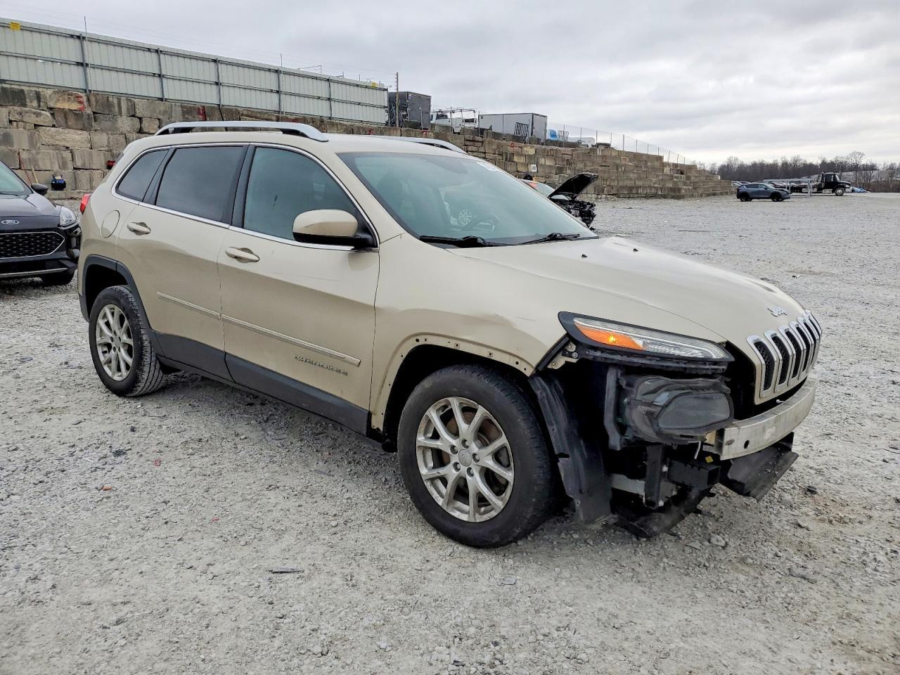 2015 Jeep Cherokee Latitude - Фото 4