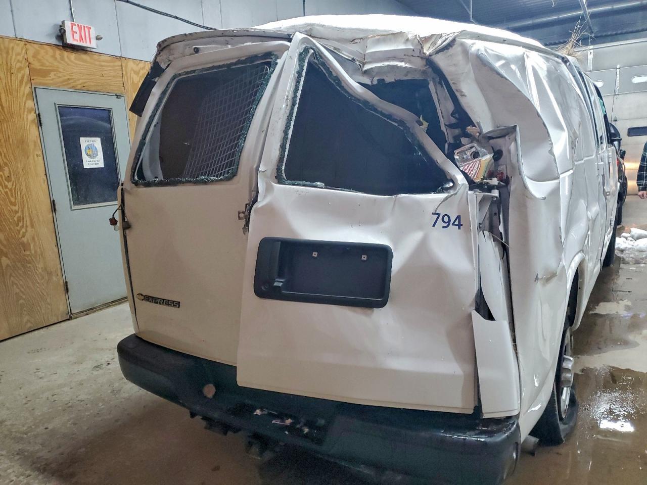 2023 Chevrolet Express G3500 Delivery Van - Фото 6