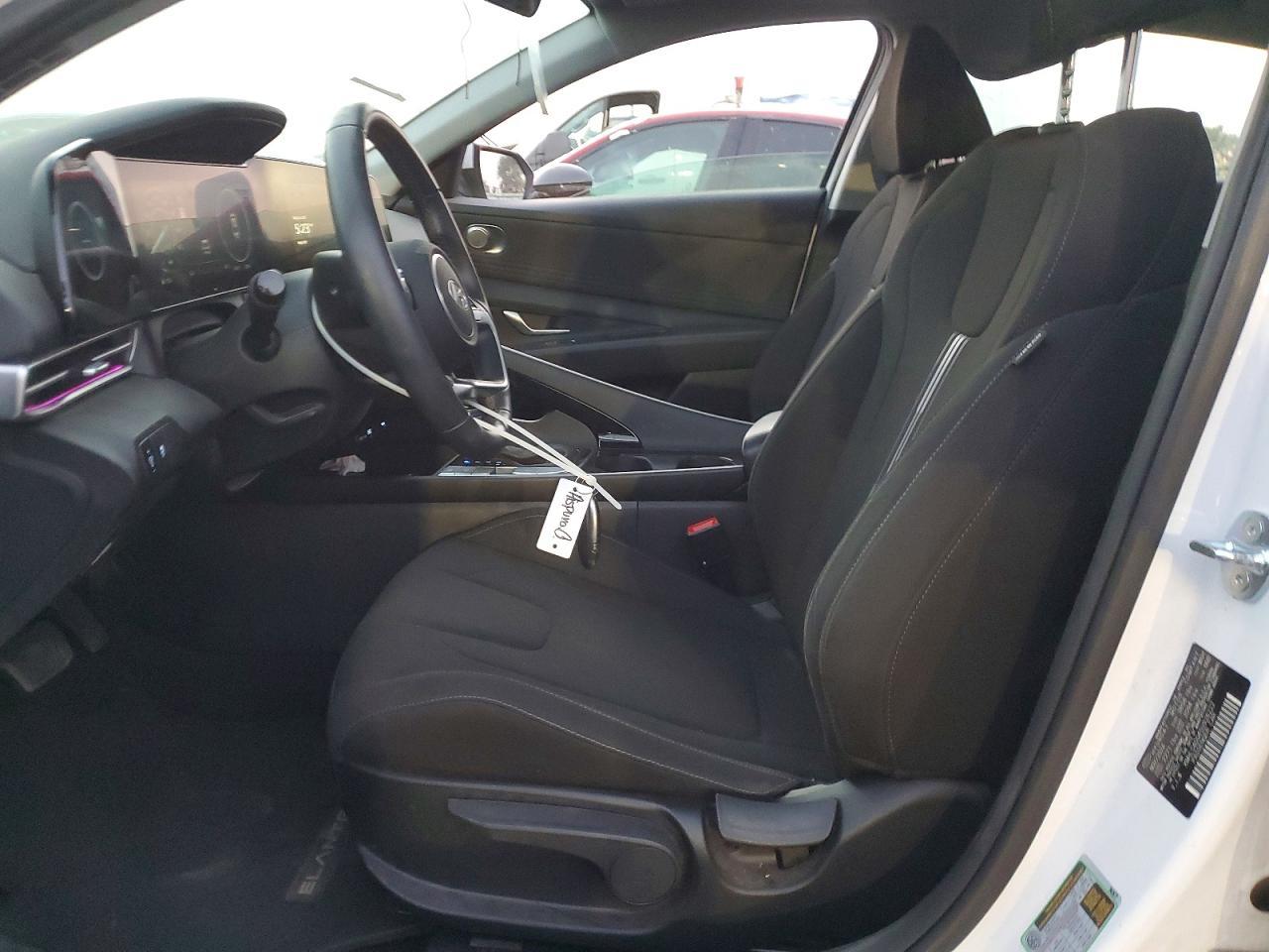 2025 Hyundai Elantra Sel - Фото 7