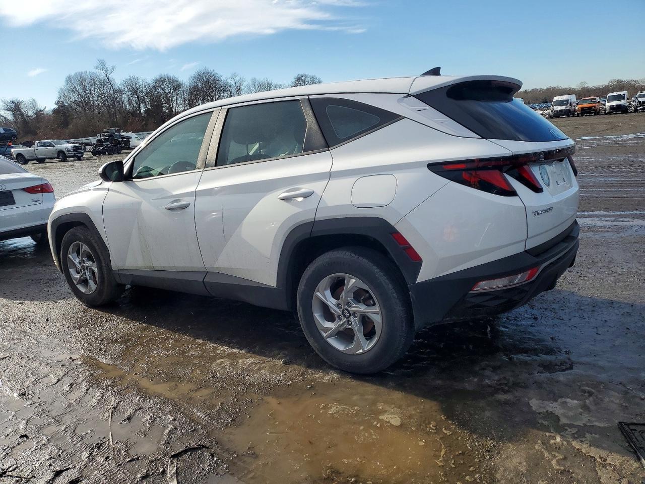 2023 Hyundai Tucson Se - Image 2