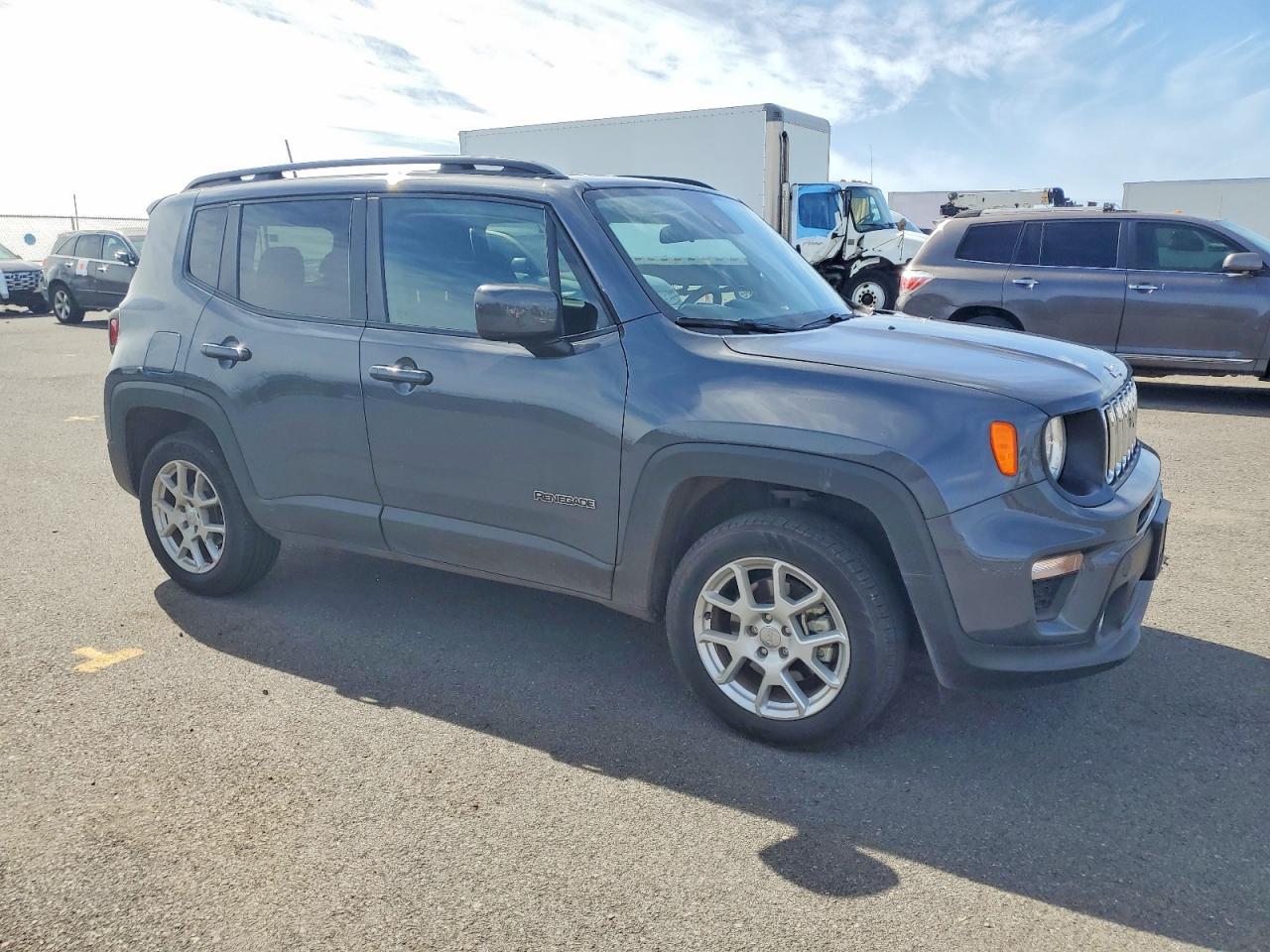 2021 Jeep Renegade Latitude - Image 4