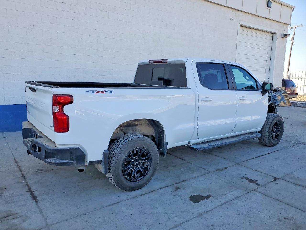 2020 Chevrolet Silverado K1500 Lt - Image 3