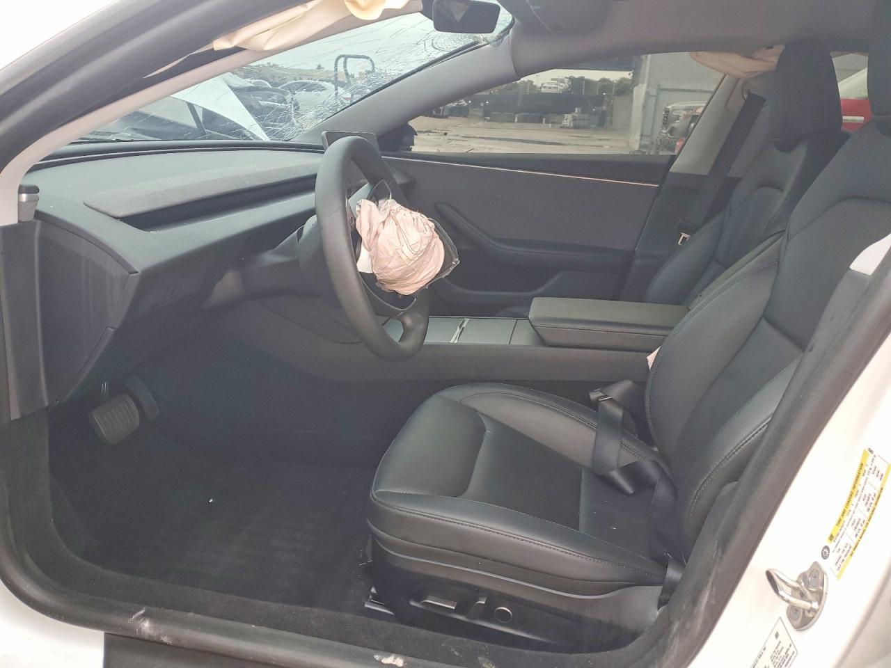 2024 Tesla Model 3 - Фото 7