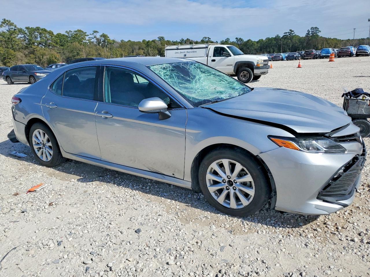 2019 Toyota Camry Le - Фото 4