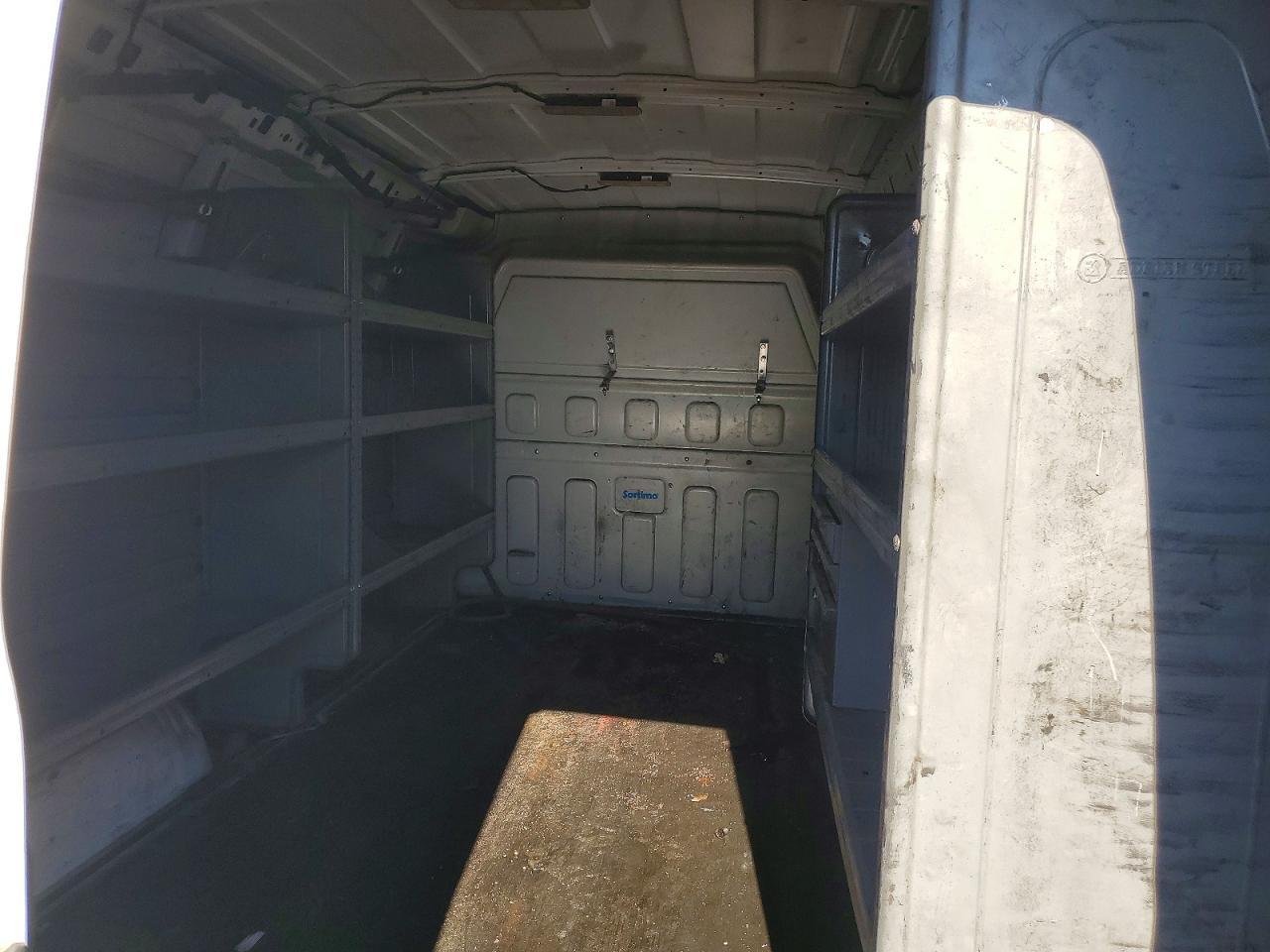 2019 Chevrolet Express 2500 Utility / Service Van - Фото 6