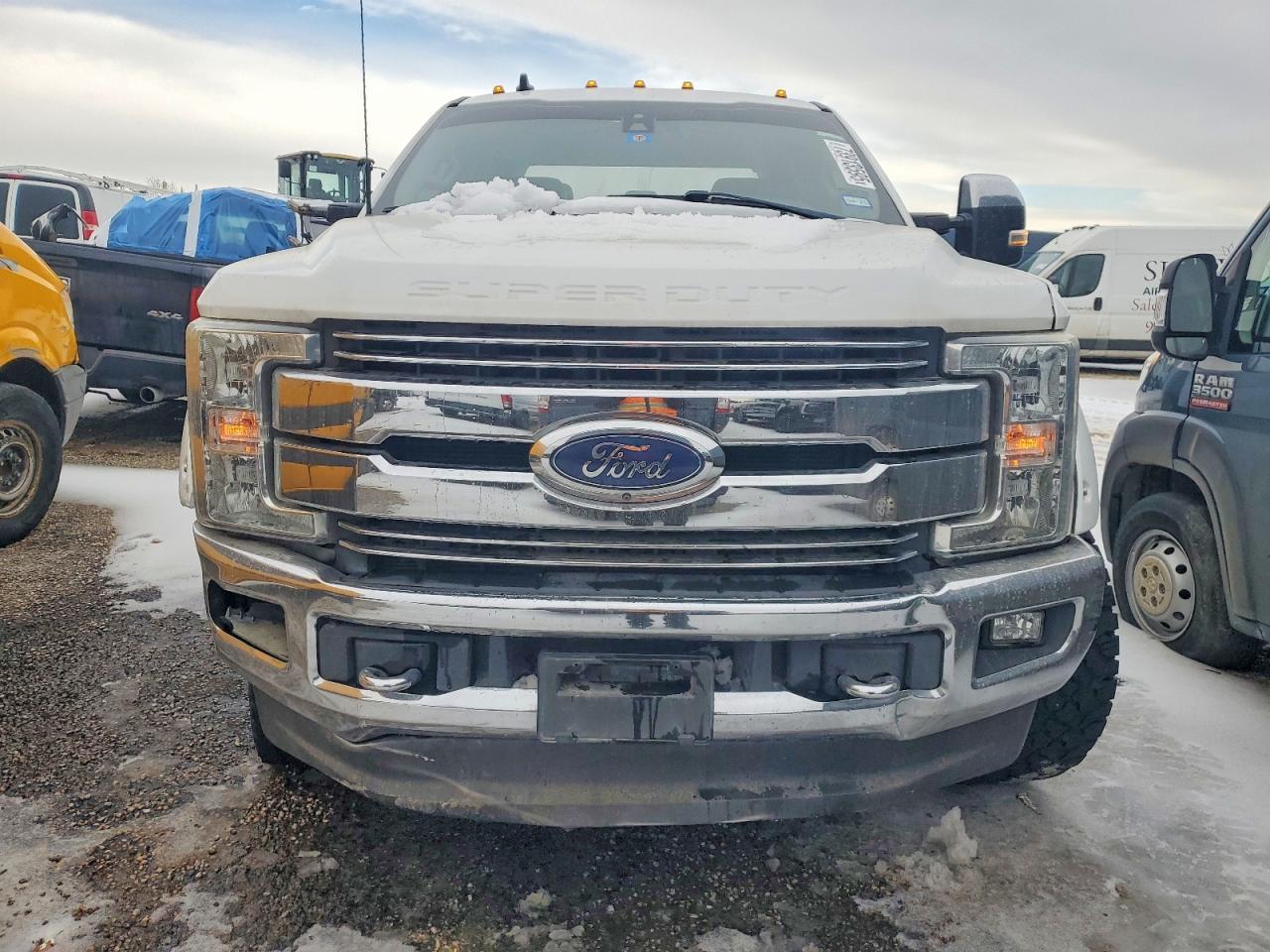 2019 Ford F350 Super Duty - Фото 5