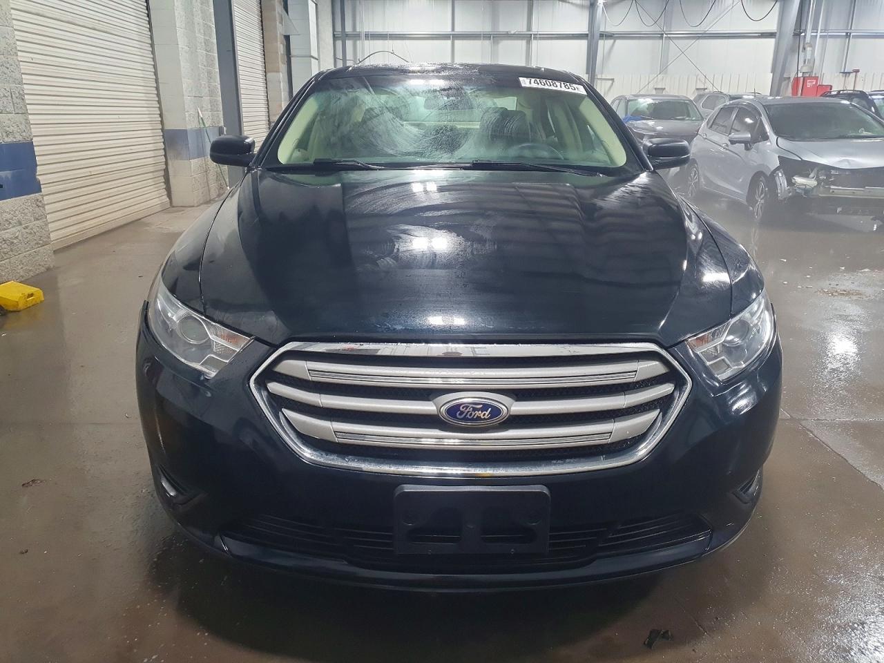 2014 Ford Taurus Se - Image 5