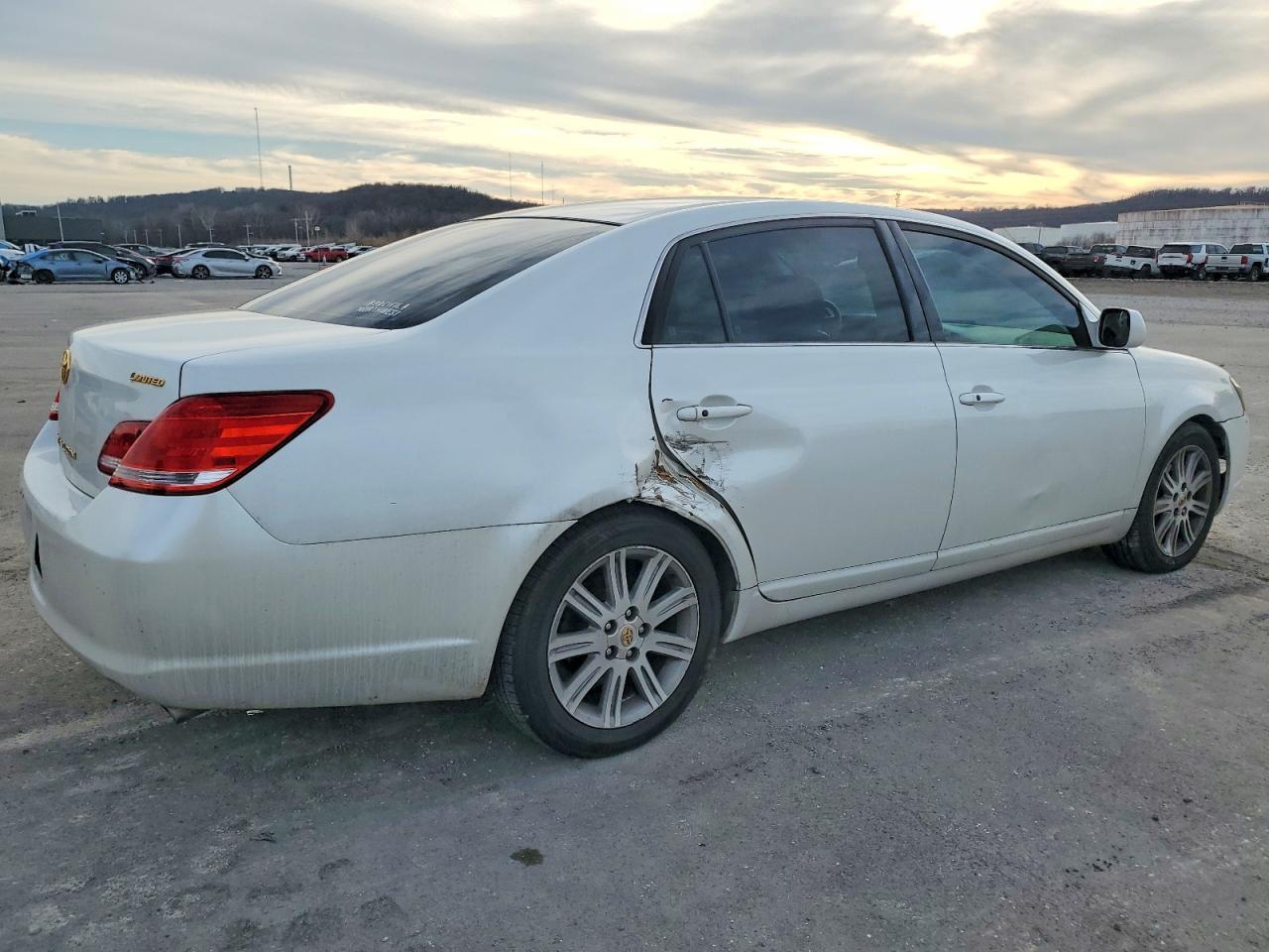 2005 Toyota Avalon Xl - Фото 3