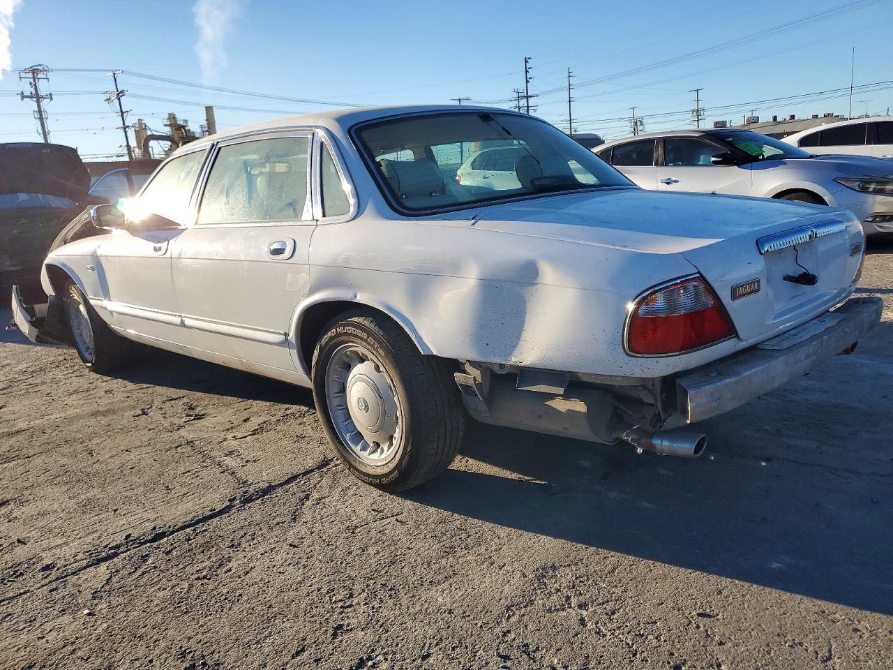 1998 Jaguar Vandenplas - Image 2