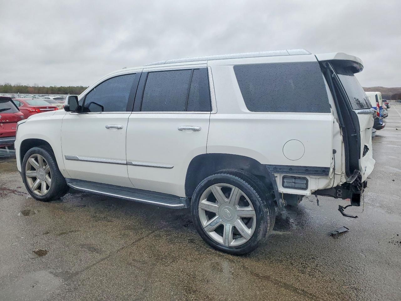 2018 Cadillac Escalade Luxury - Фото 2