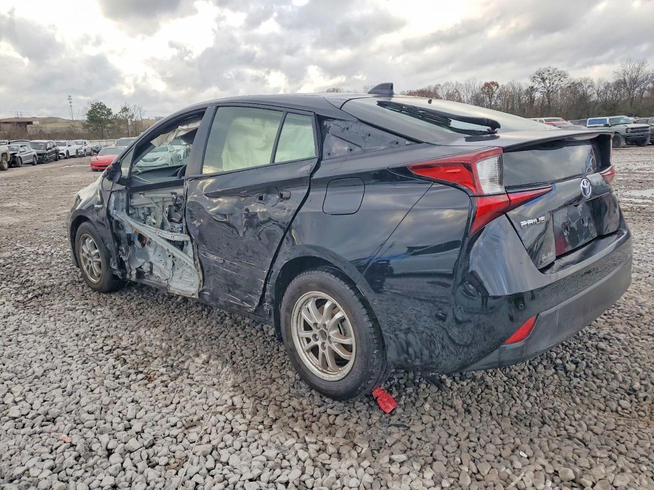 2022 Toyota Prius Le - Фото 2