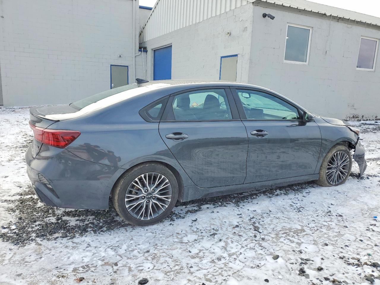 2023 Kia Forte Gt Line - Фото 3
