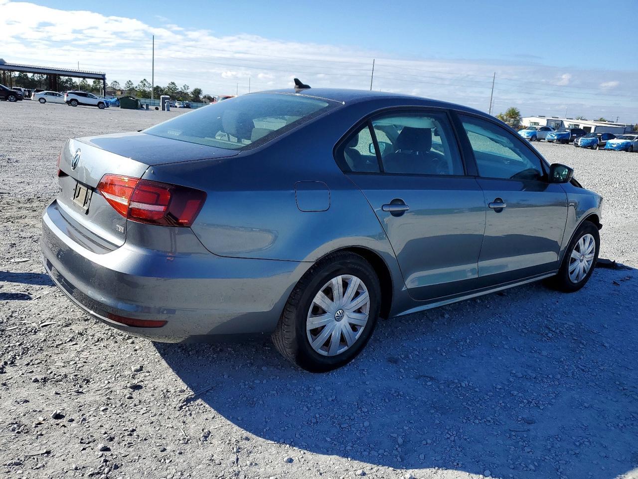 2016 Volkswagen Jetta S - Фото 3