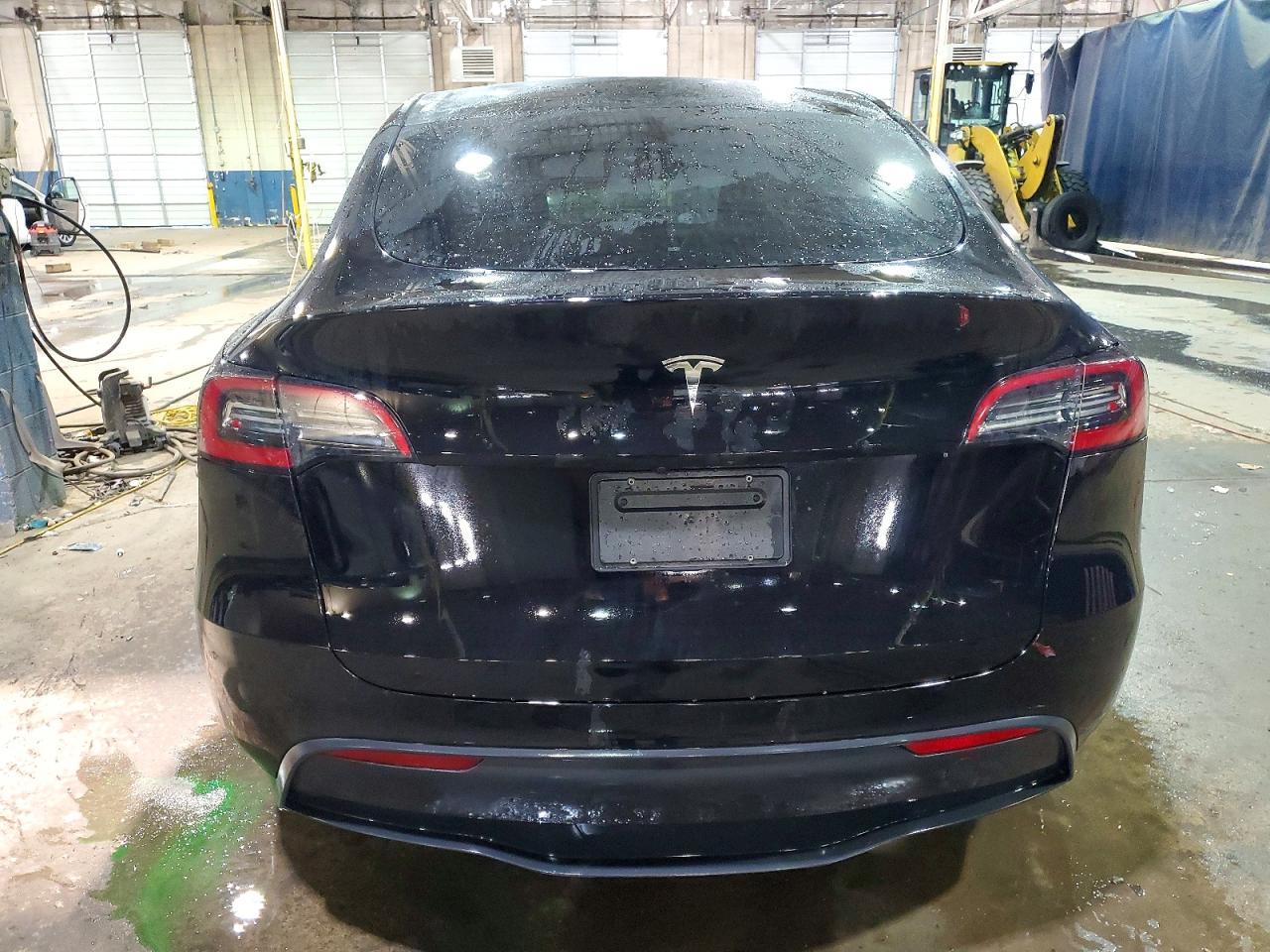 2024 Tesla Model Y - Фото 6