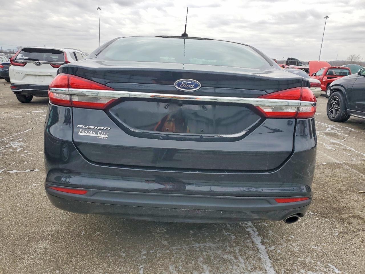 2017 Ford Fusion S - Фото 6