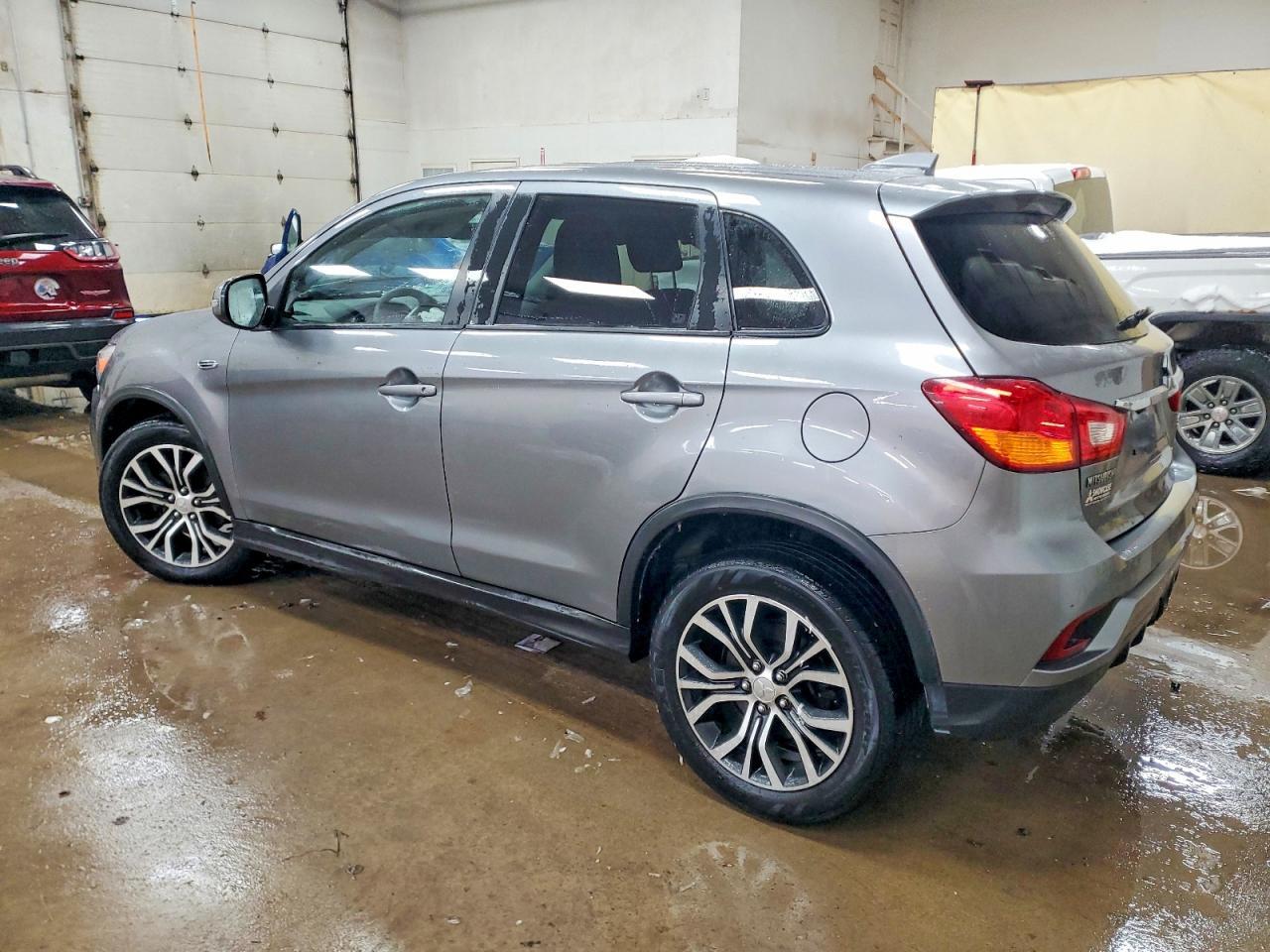 2019 Mitsubishi Outlander Sport Es - Image 2