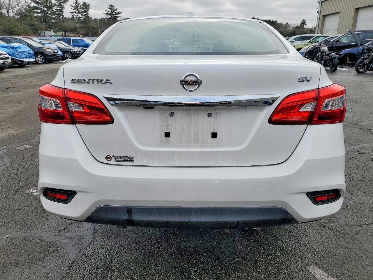 2019 Nissan Sentra S - Фото 6