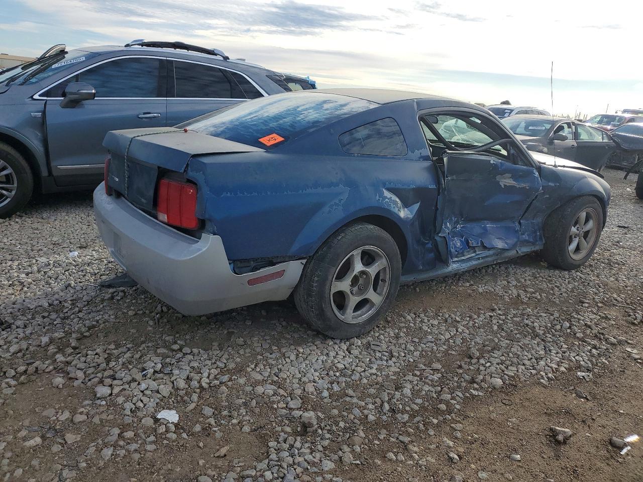 2007 Ford Mustang - Image 3