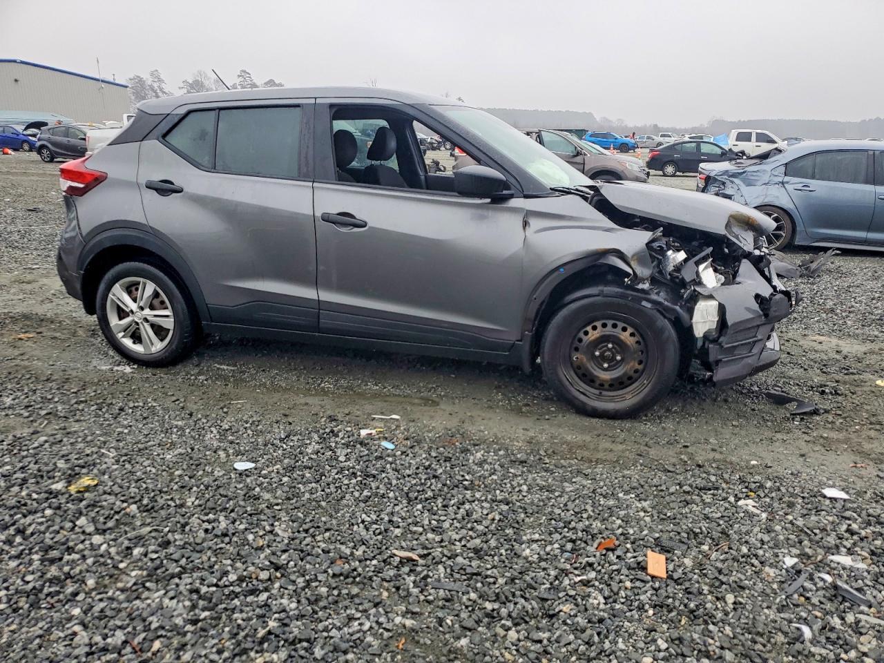 2020 Nissan Kicks S - Фото 4