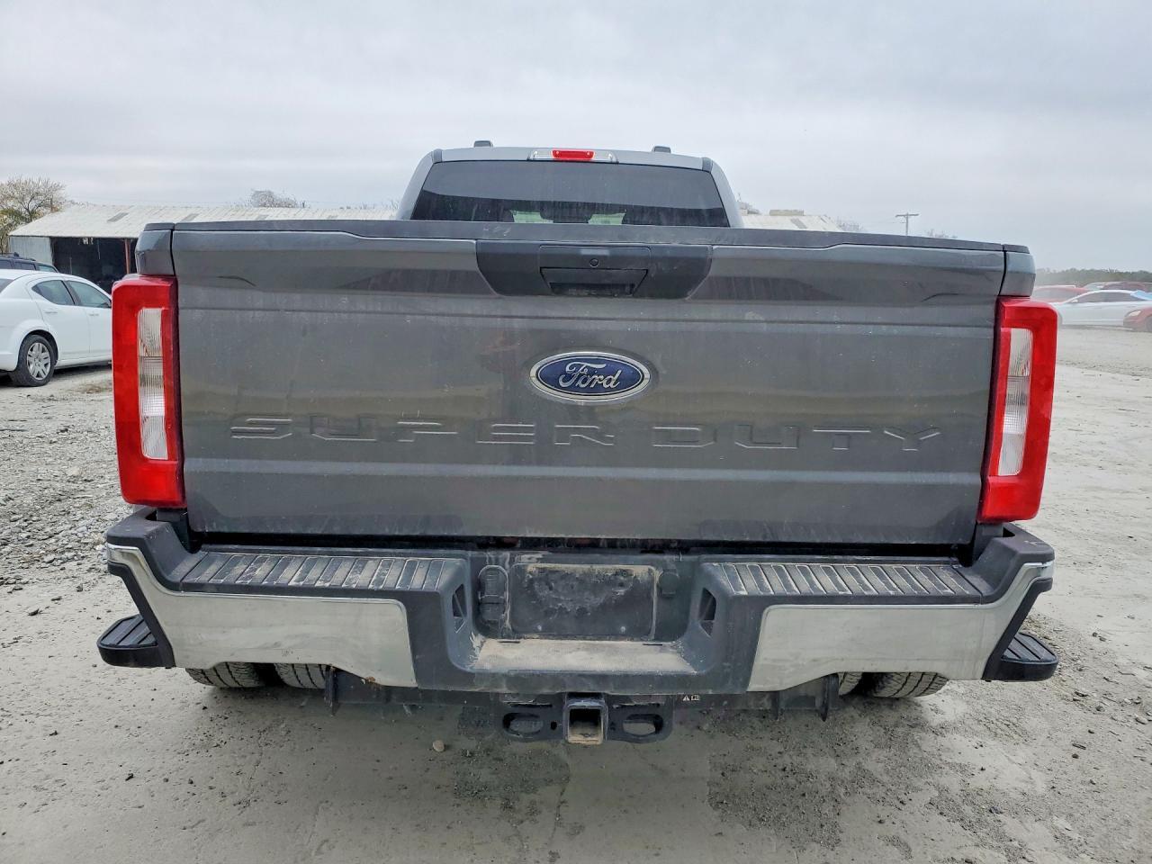 2025 Ford F350 Super Duty - Фото 6
