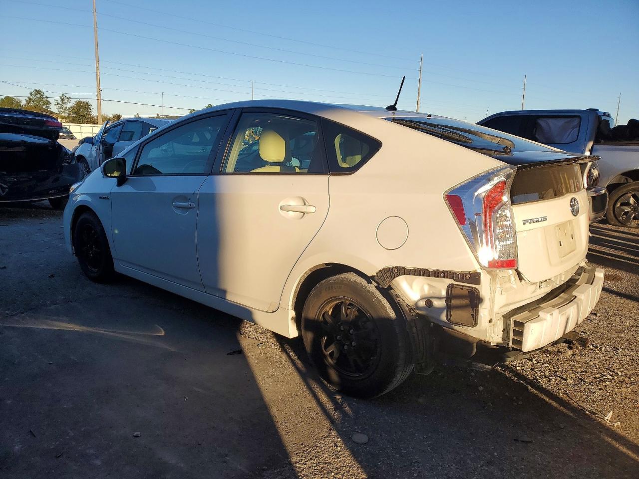 2012 Toyota Prius - Фото 2