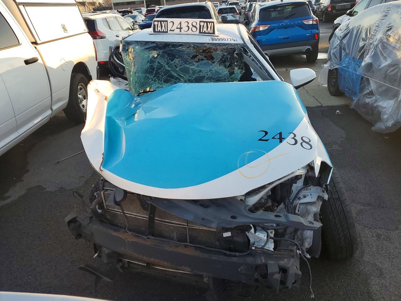 2016 Toyota Camry Hybrid - Фото 5