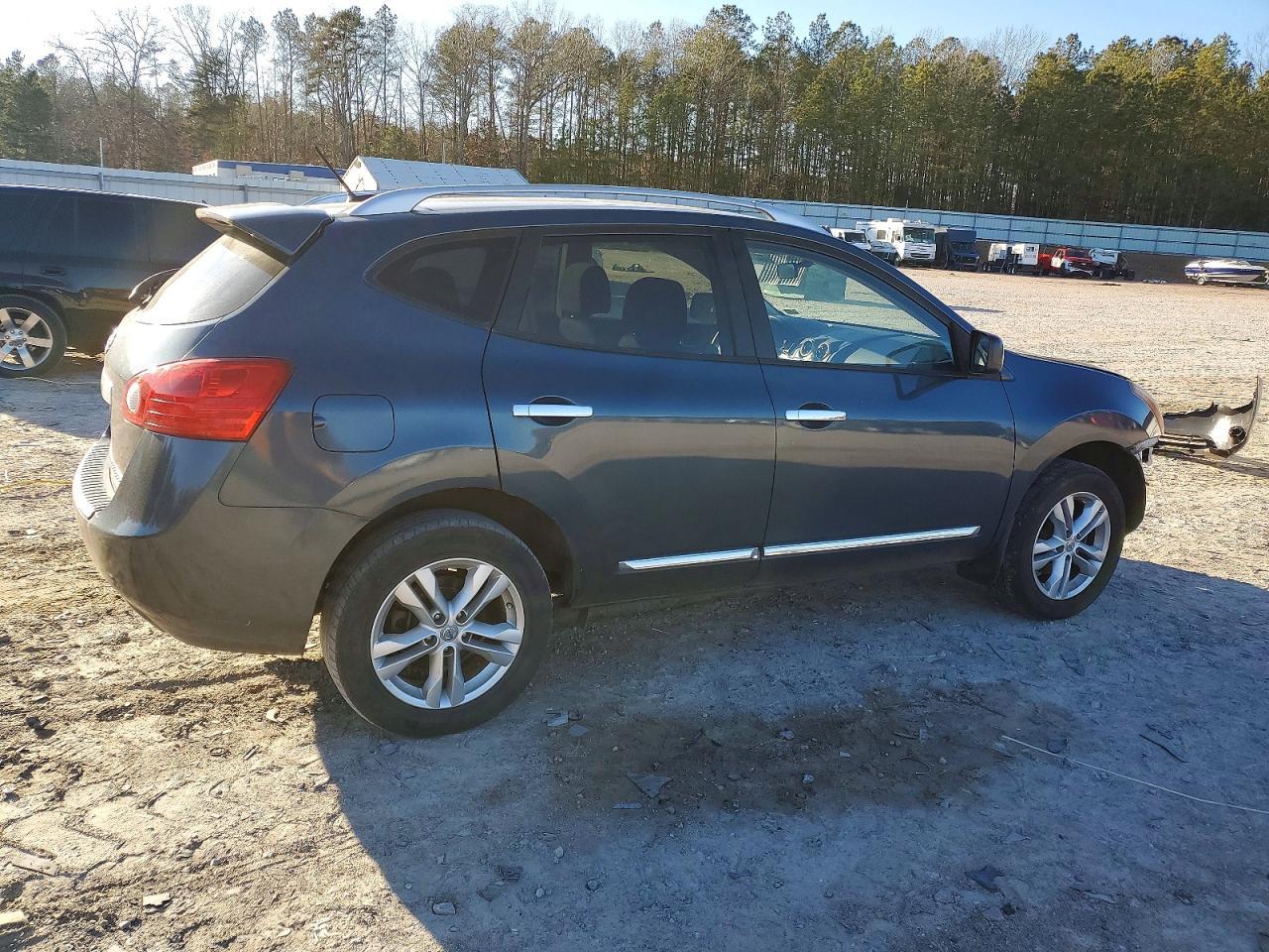 2015 Nissan Rogue Select S - Фото 3