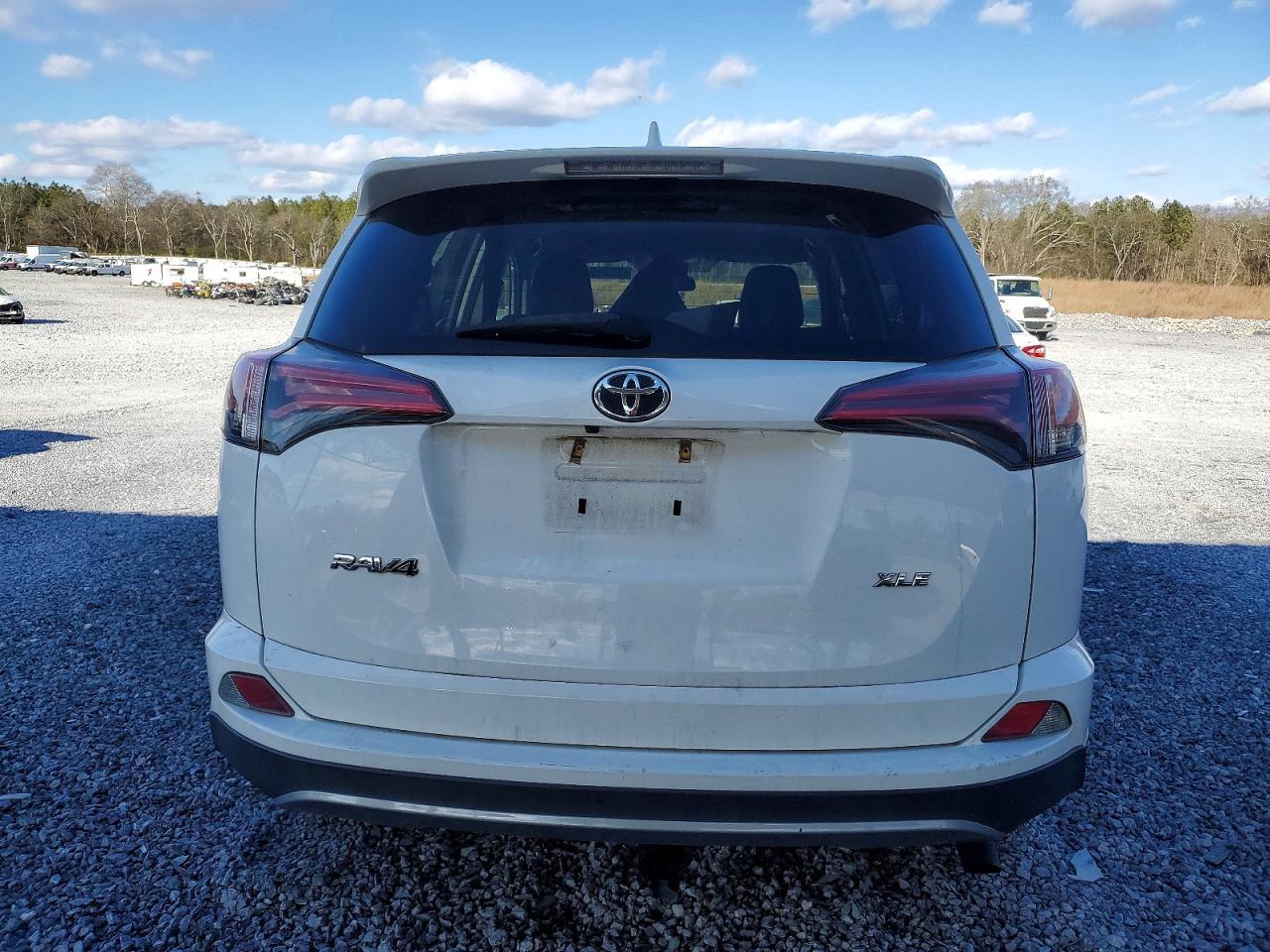 2017 Toyota Rav4 Xle - Фото 6