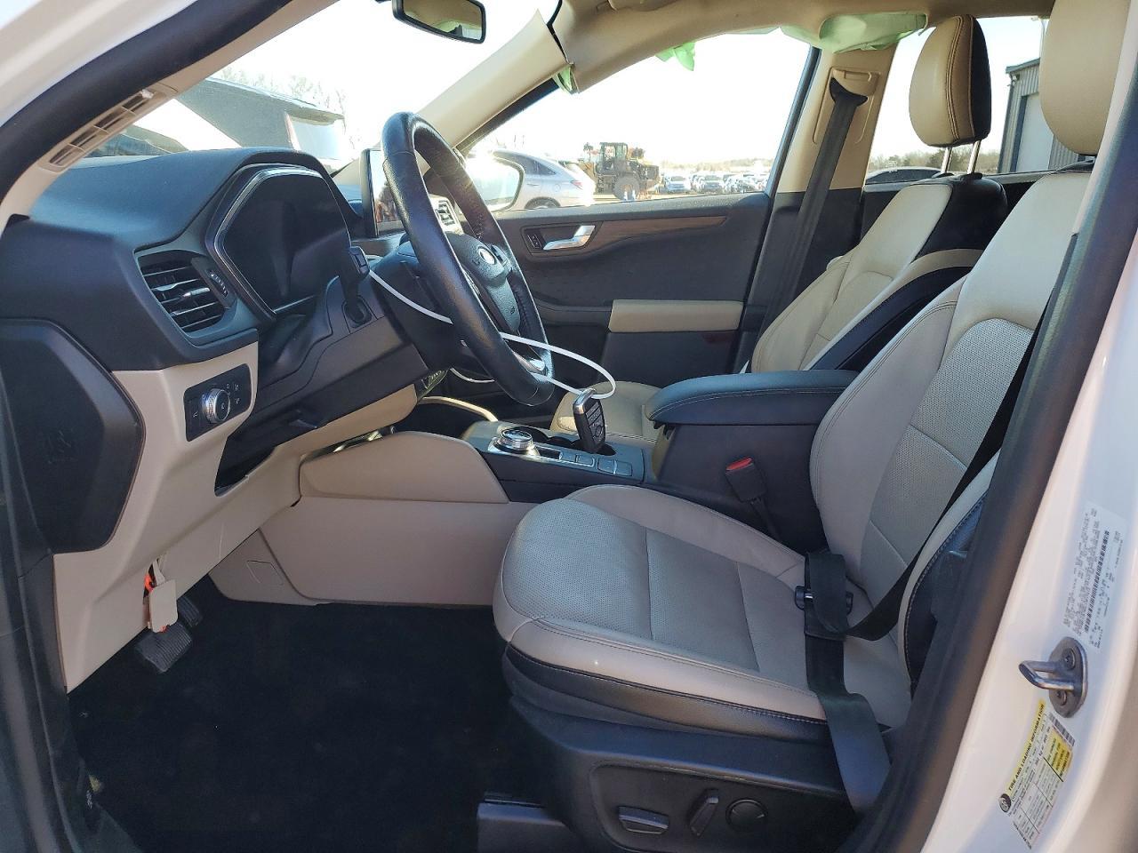 2020 Ford Escape Titanium - Фото 7