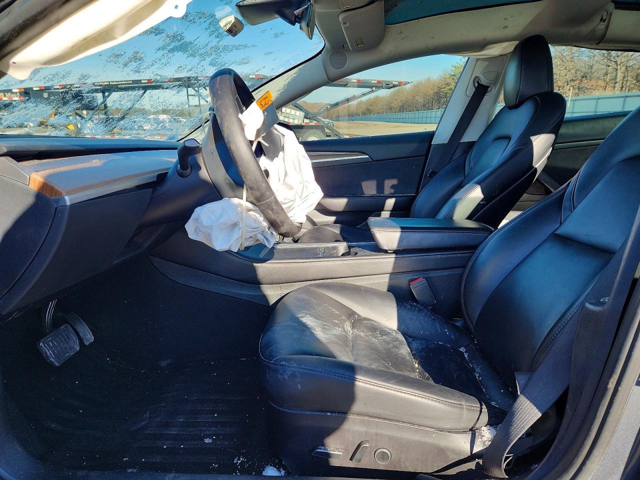 2023 Tesla Model 3 - Фото 7