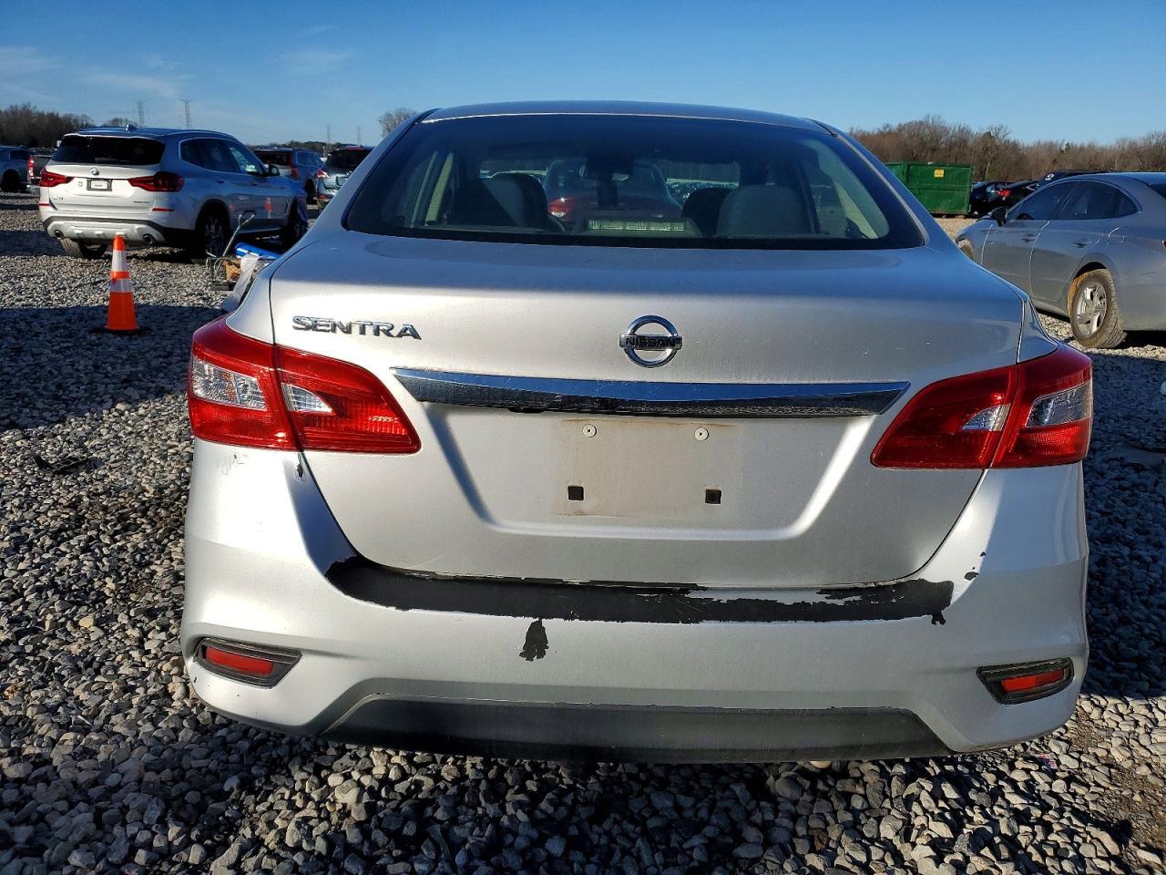 2019 Nissan Sentra S - Фото 6