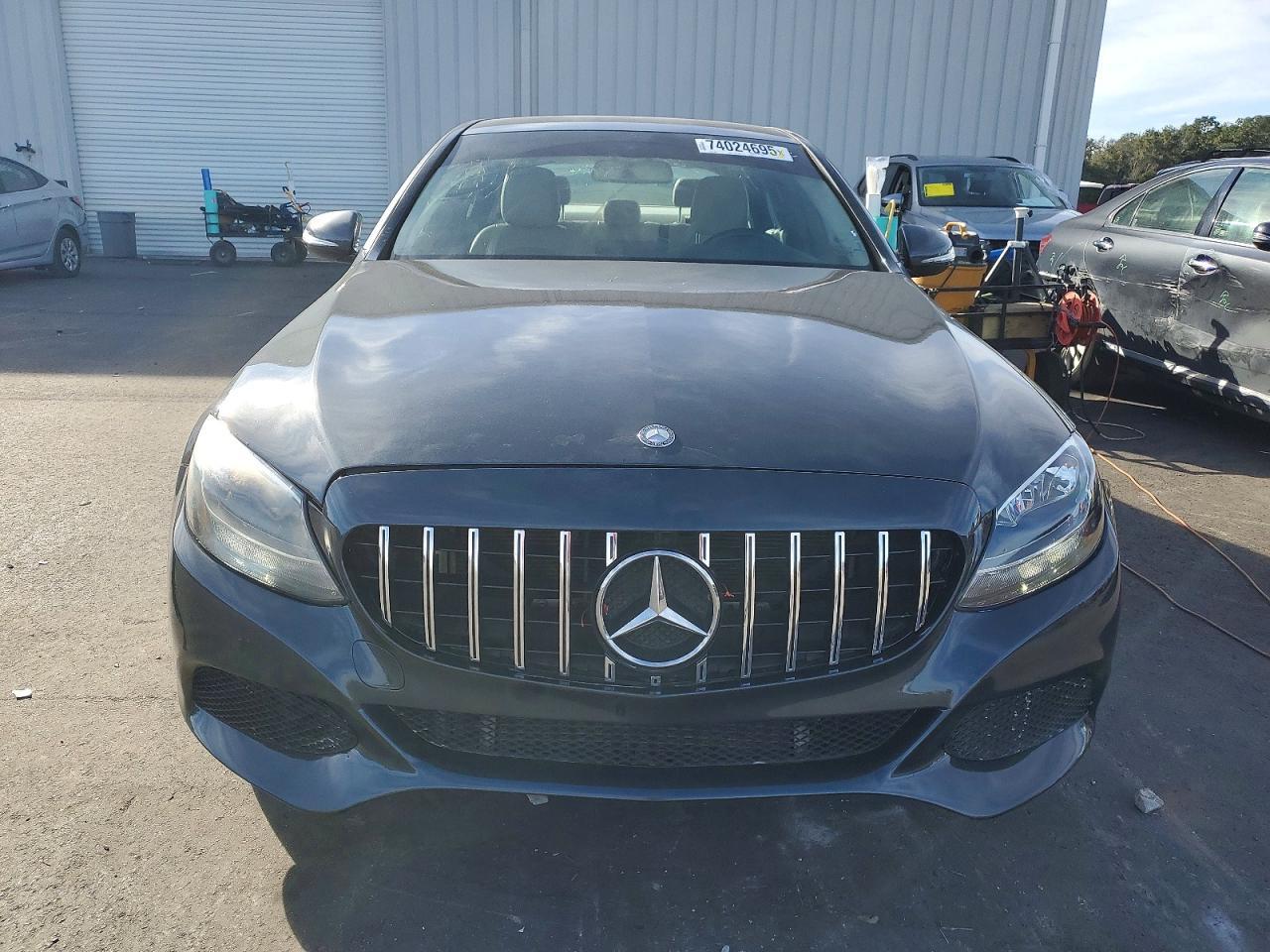 2015 Mercedes-Benz C 300 4Matic - Image 5