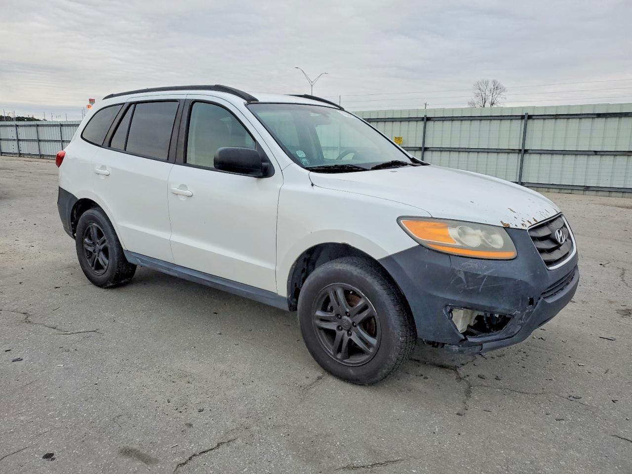 2011 Hyundai Santa Fe Gls - Image 4