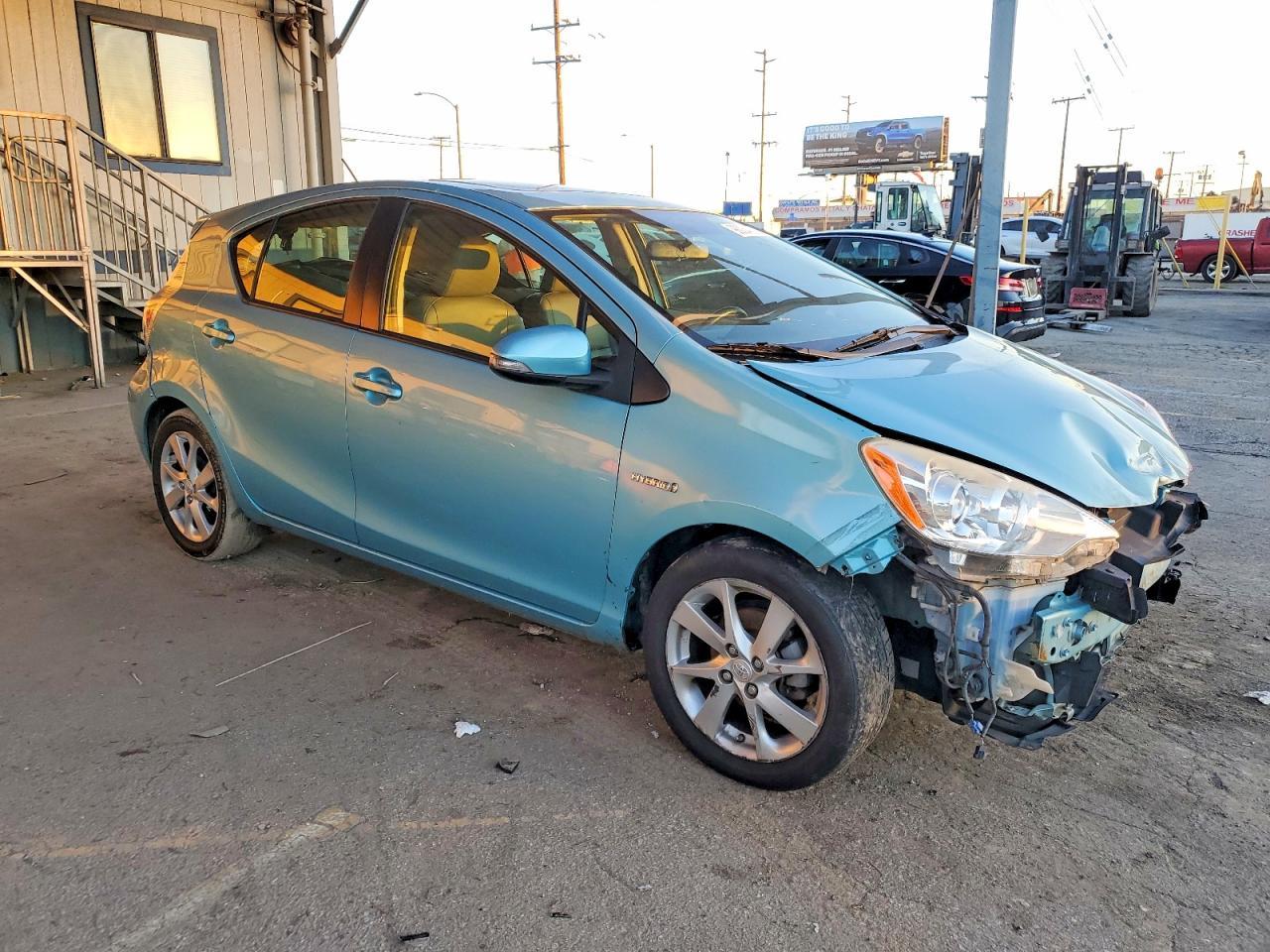 2014 Toyota Prius C - Фото 4