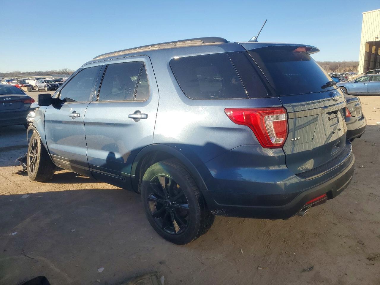 2018 Ford Explorer Xlt - Фото 2