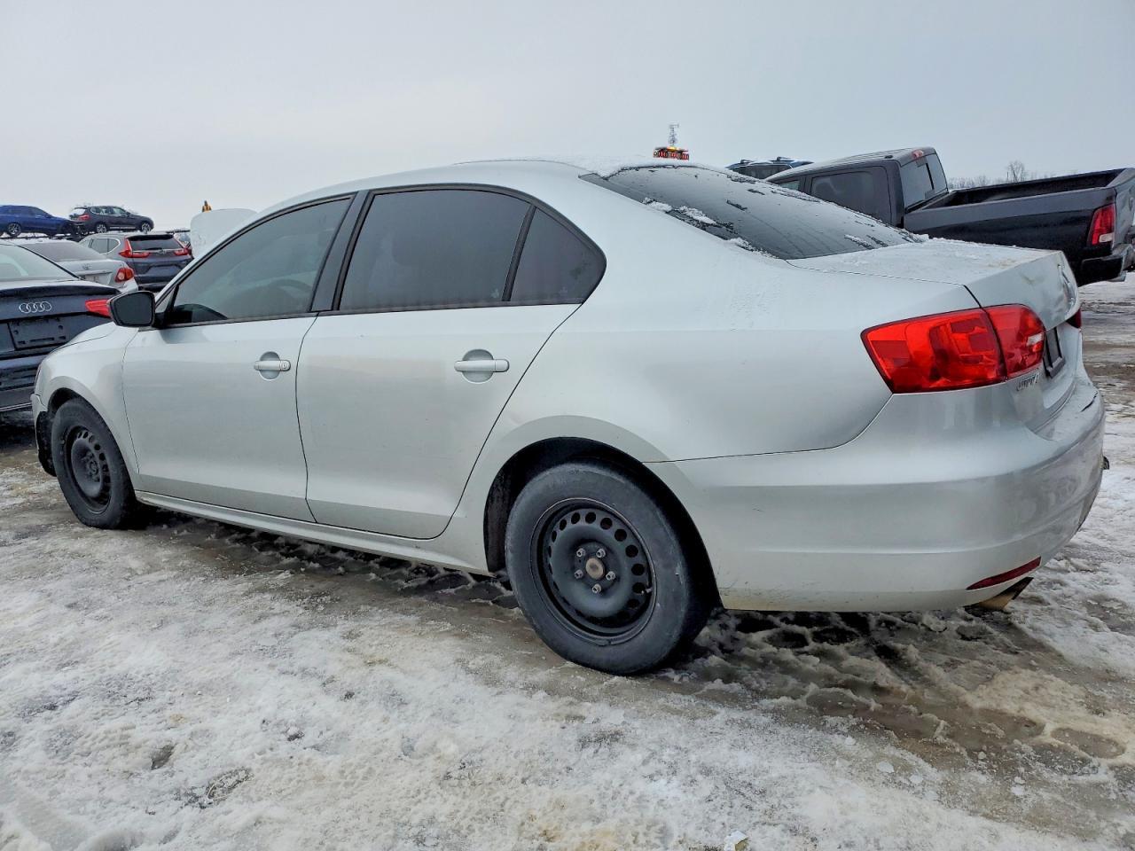 2011 Volkswagen Jetta Base - Фото 2