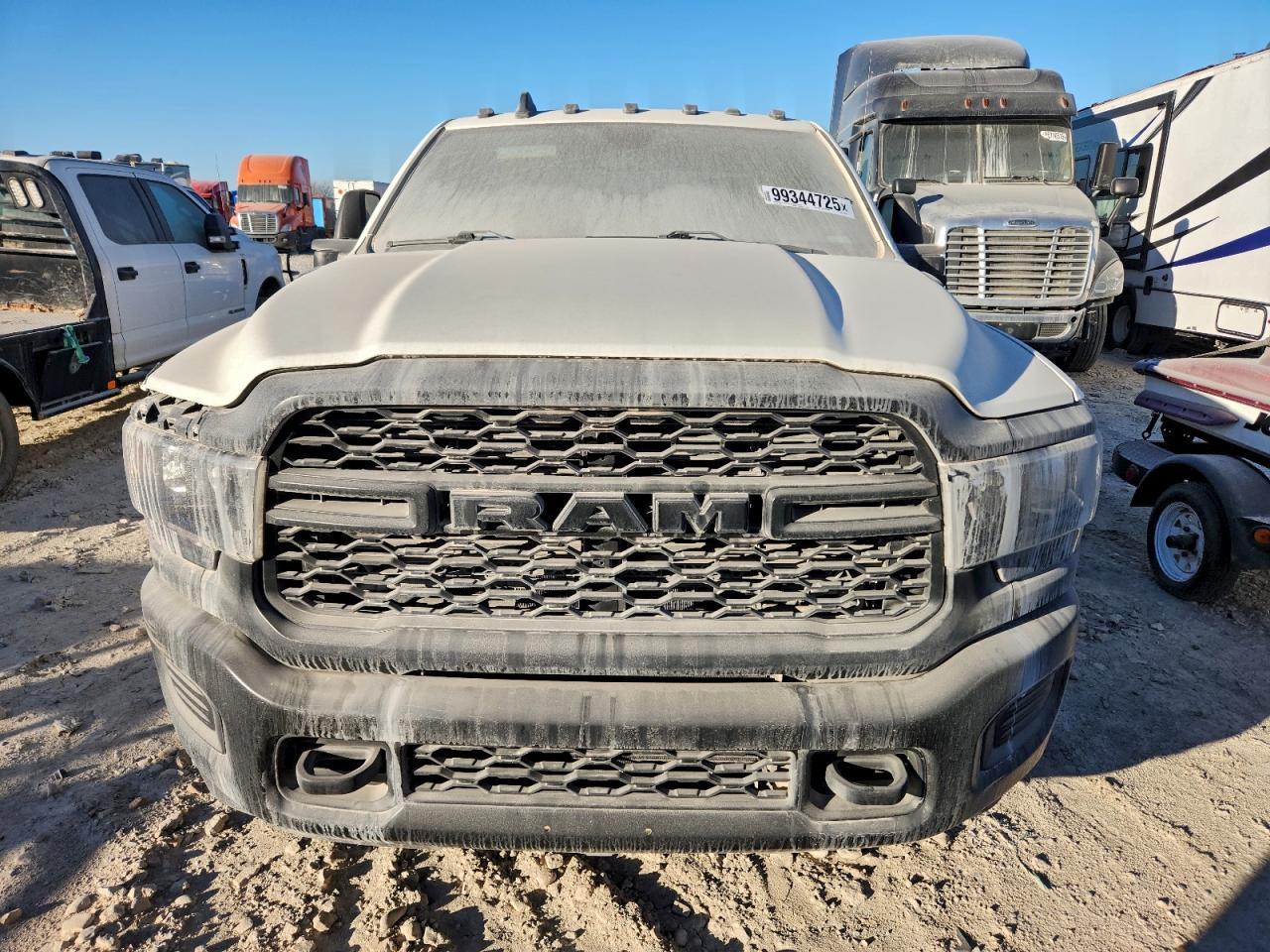 2024 Ram 3500 Tradesman - Фото 5