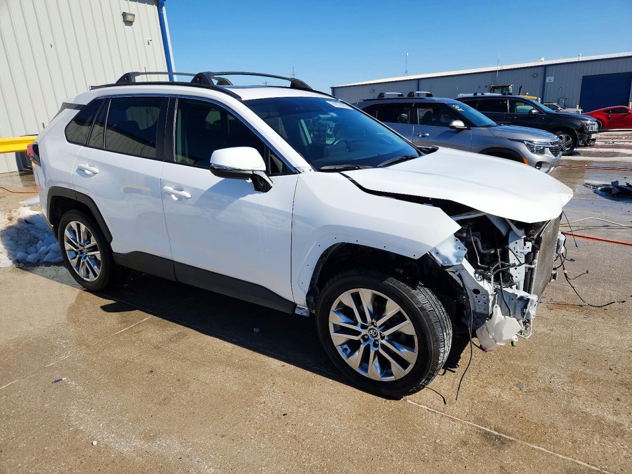 2020 Toyota Rav4 Xle Premium - Image 4