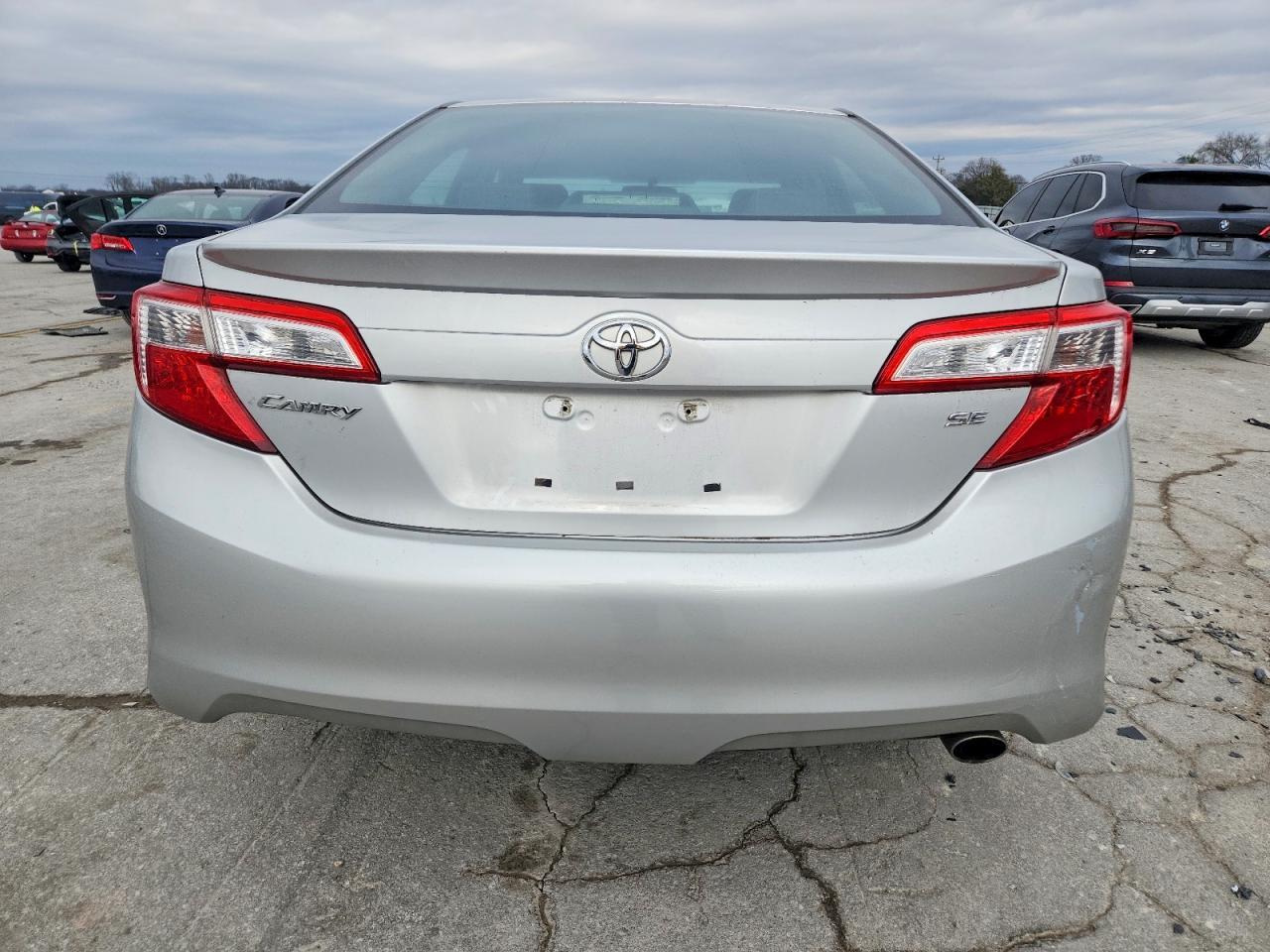 2012 Toyota Camry Se - Image 6