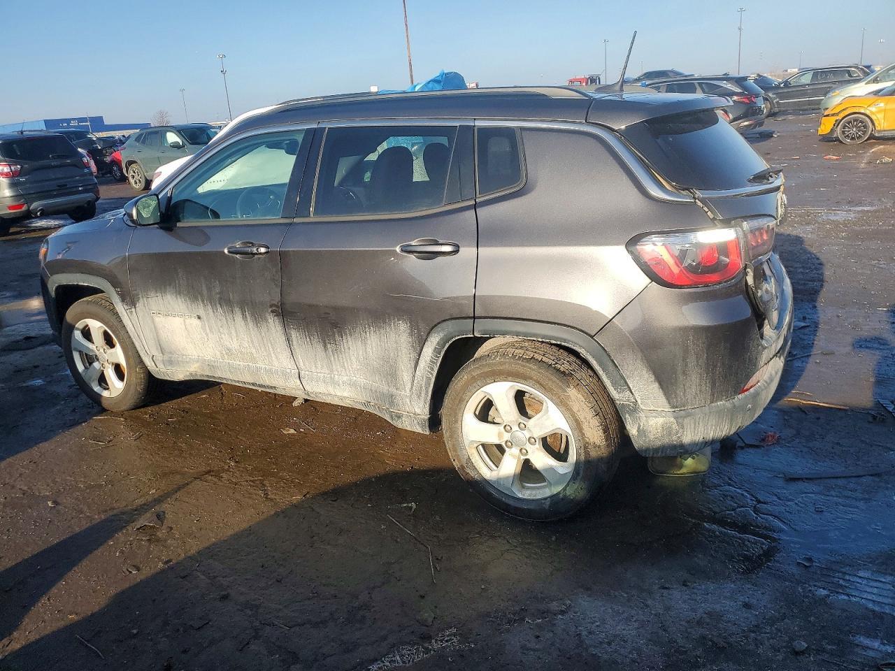 2018 Jeep Compass Latitude - Фото 2