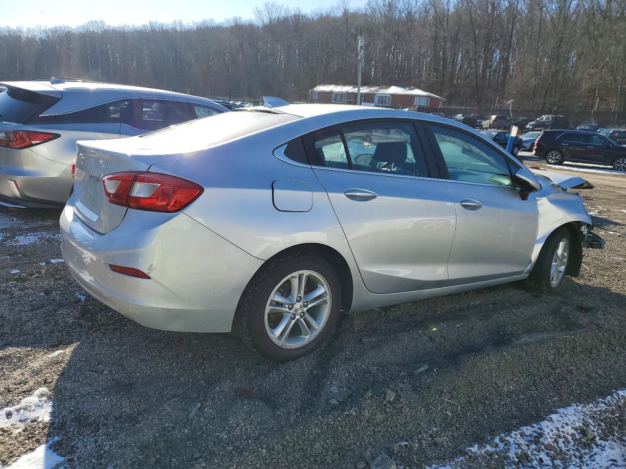 2018 Chevrolet Cruze Lt - Фото 3
