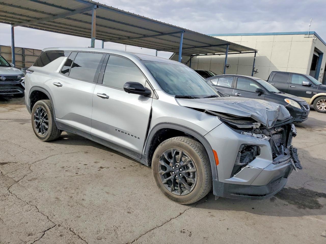 2024 Chevrolet Traverse Ls - Фото 4