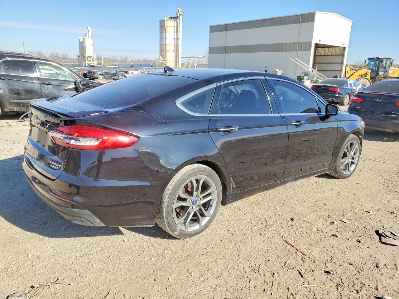2020 Ford Fusion Titanium - Фото 3