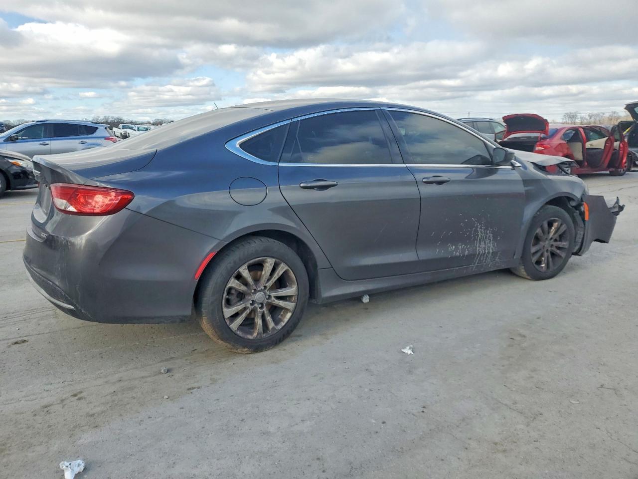 2015 Chrysler 200 Limited - Фото 3