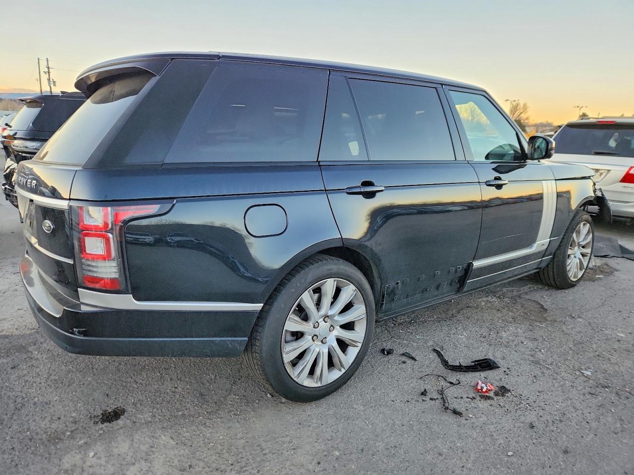 2016 Land Rover Range Rover Supercharged - Image 3