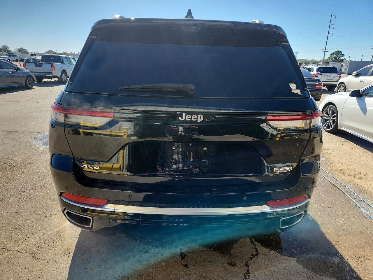 2023 Jeep Grand Cherokee Summit - Image 6