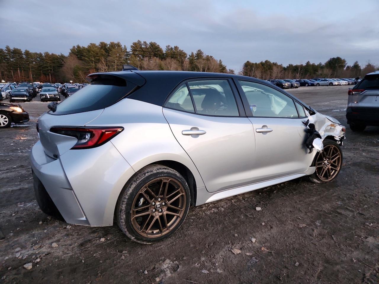 2024 Toyota Corolla Hatchback Nightshade - Фото 3