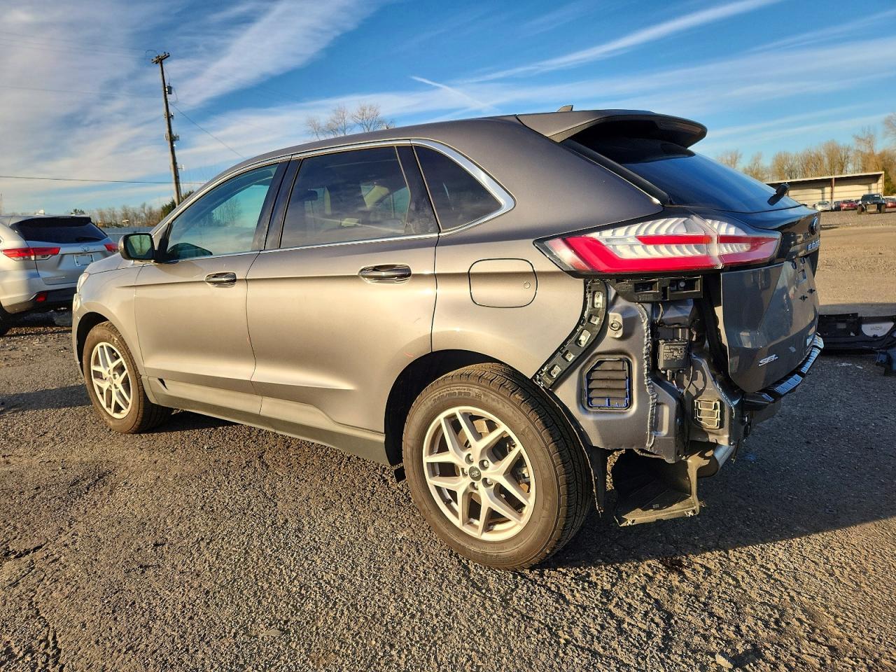 2024 Ford Edge Sel - Image 2